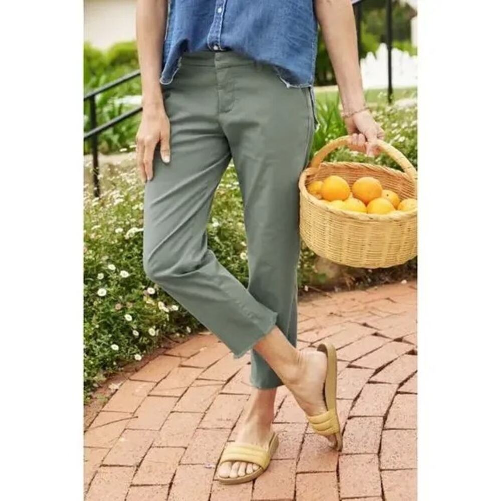 FRANK & EILEEN NWOT Wicklow The Italian Crop Chinos Rosemary Sage Green Size 00